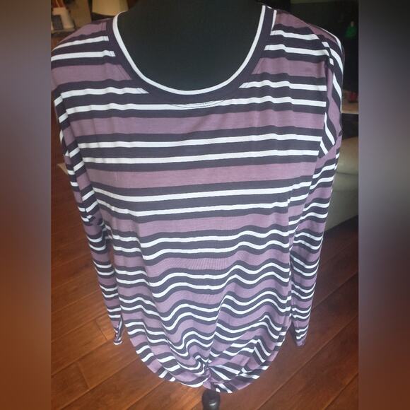 TRU‎ SELF L long sleeve dark and light purple and white - Picture 1 of 6